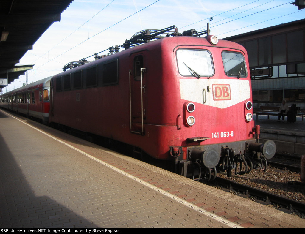 DB 141 063-8